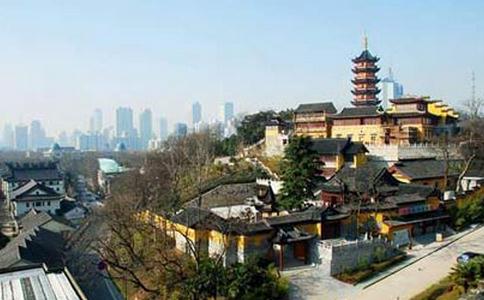 南京香火旺盛的寺院 鸡笼山上鸡鸣寺